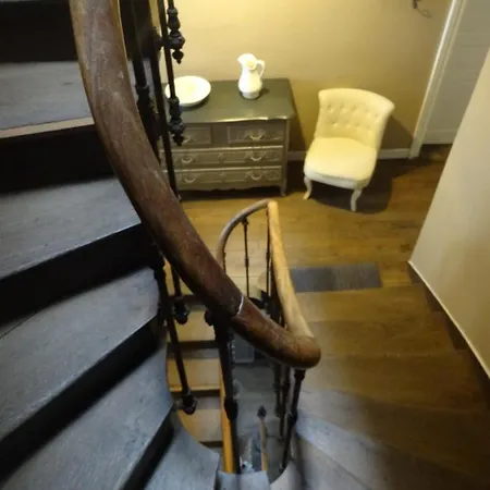 Aux Chambres De L Isle Hébergement de vacances *